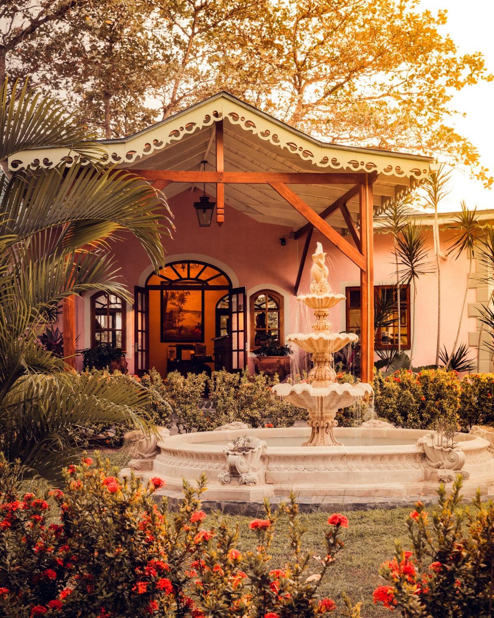 Bequia Beach Hotel - Luxury Boutique Resort Friendship Exterior photo